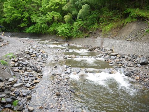 奈良子釣センター　河原　フライフィッシング